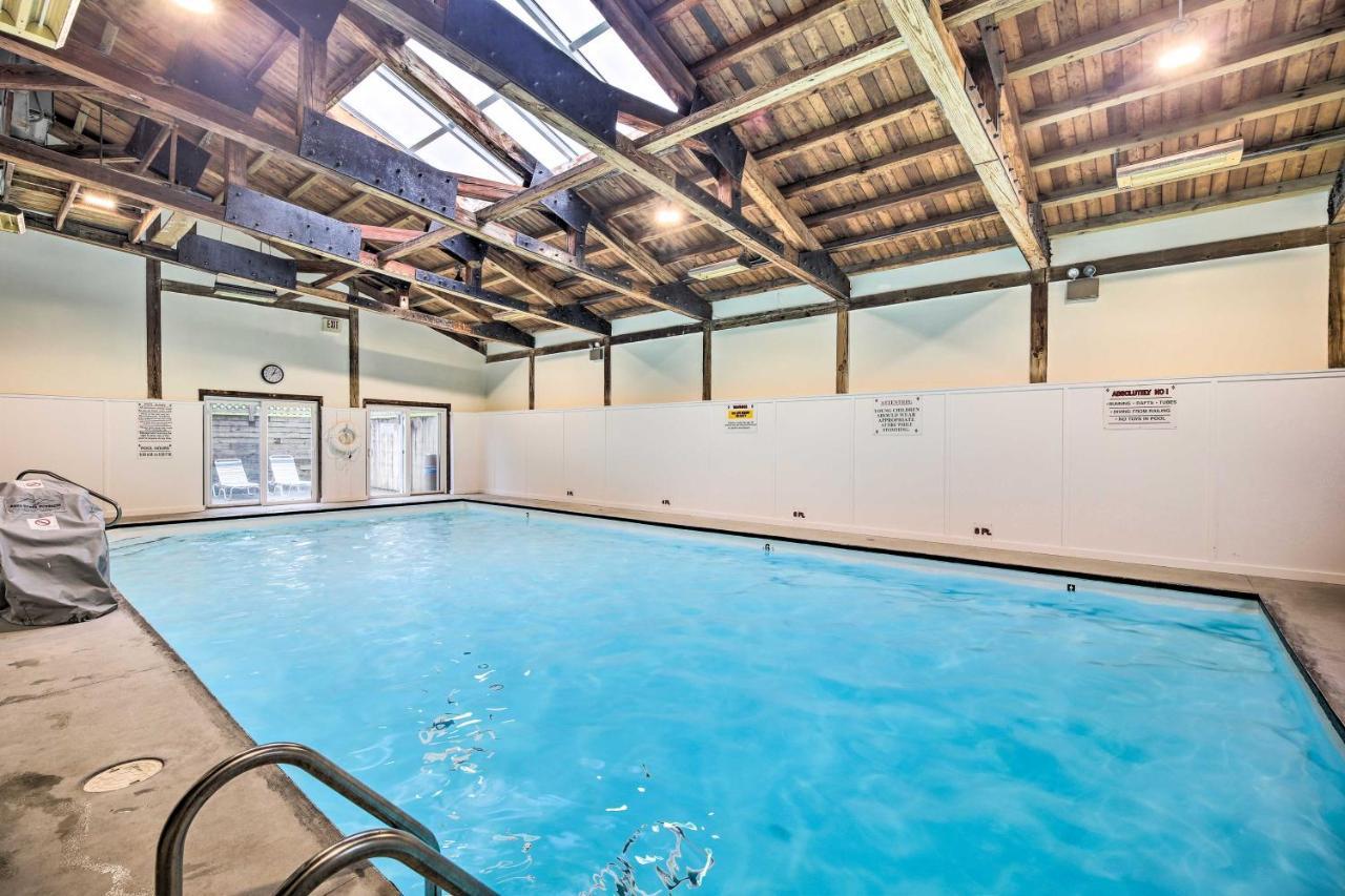 Mountain Condo With Views Near Hiking And Biking! Stowe Eksteriør billede